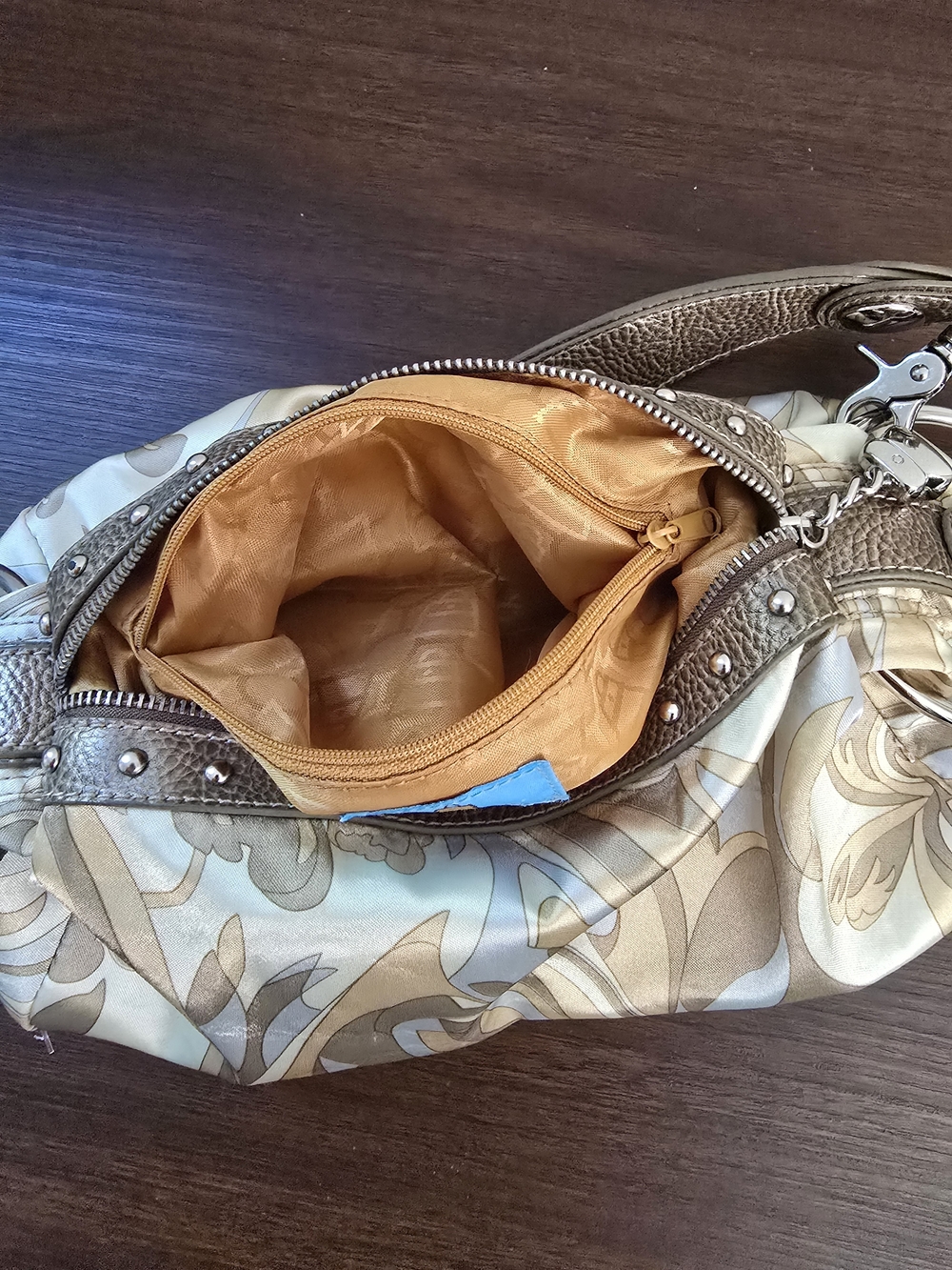Kathy Van Zeeland Beige Cream Patterned Shoulder Bag with Metallic Trim - Picture 12 of 16